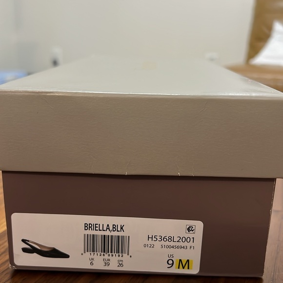 Franco Sarto Briella Black Leather Slingback Flats Closed Pointed Toe 9M - Picture 2 of 12